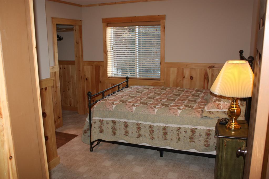 Lake Parlin Lodge & Cabins West Forks Kamer foto