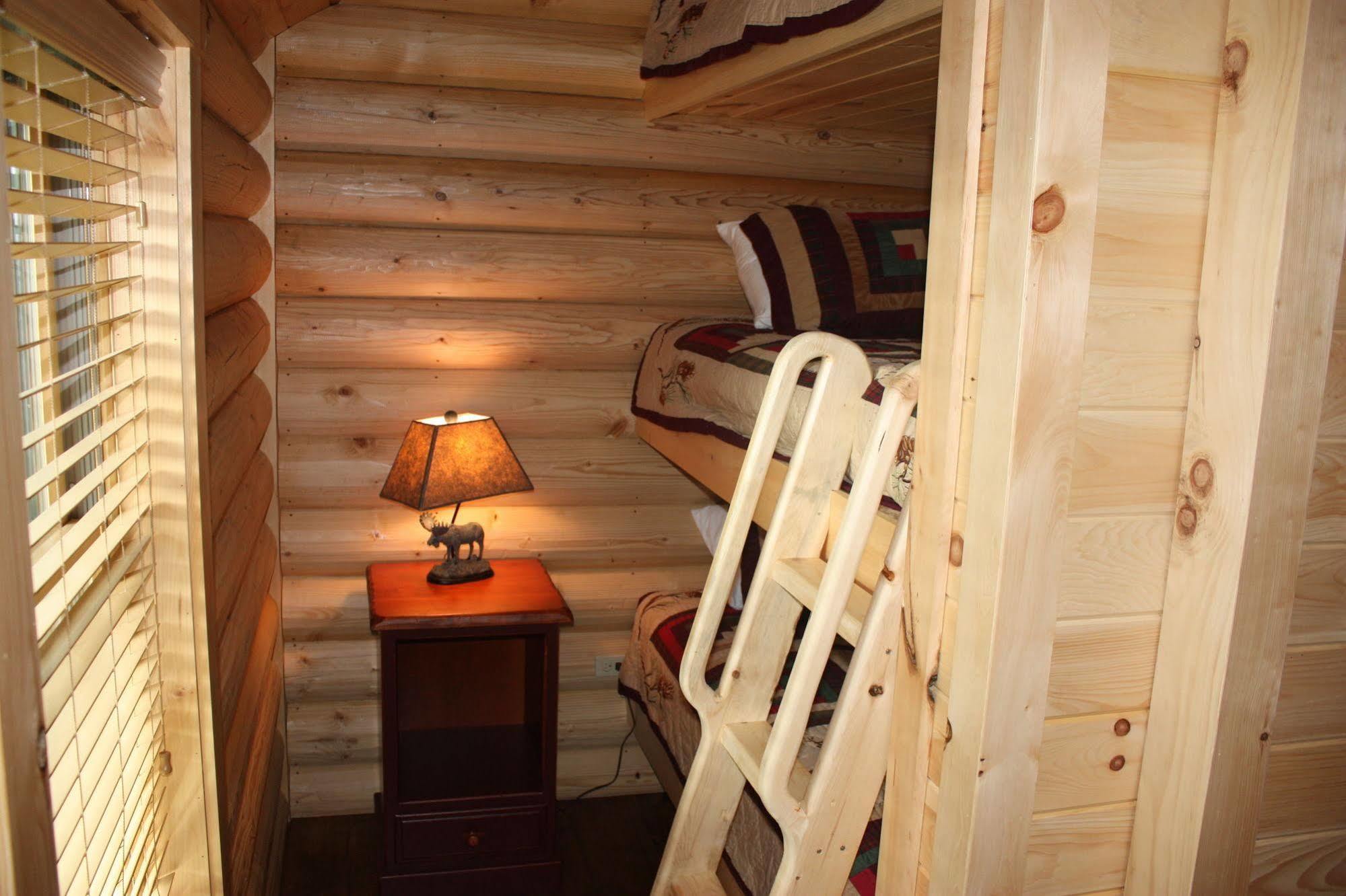 Lake Parlin Lodge & Cabins West Forks Buitenkant foto
