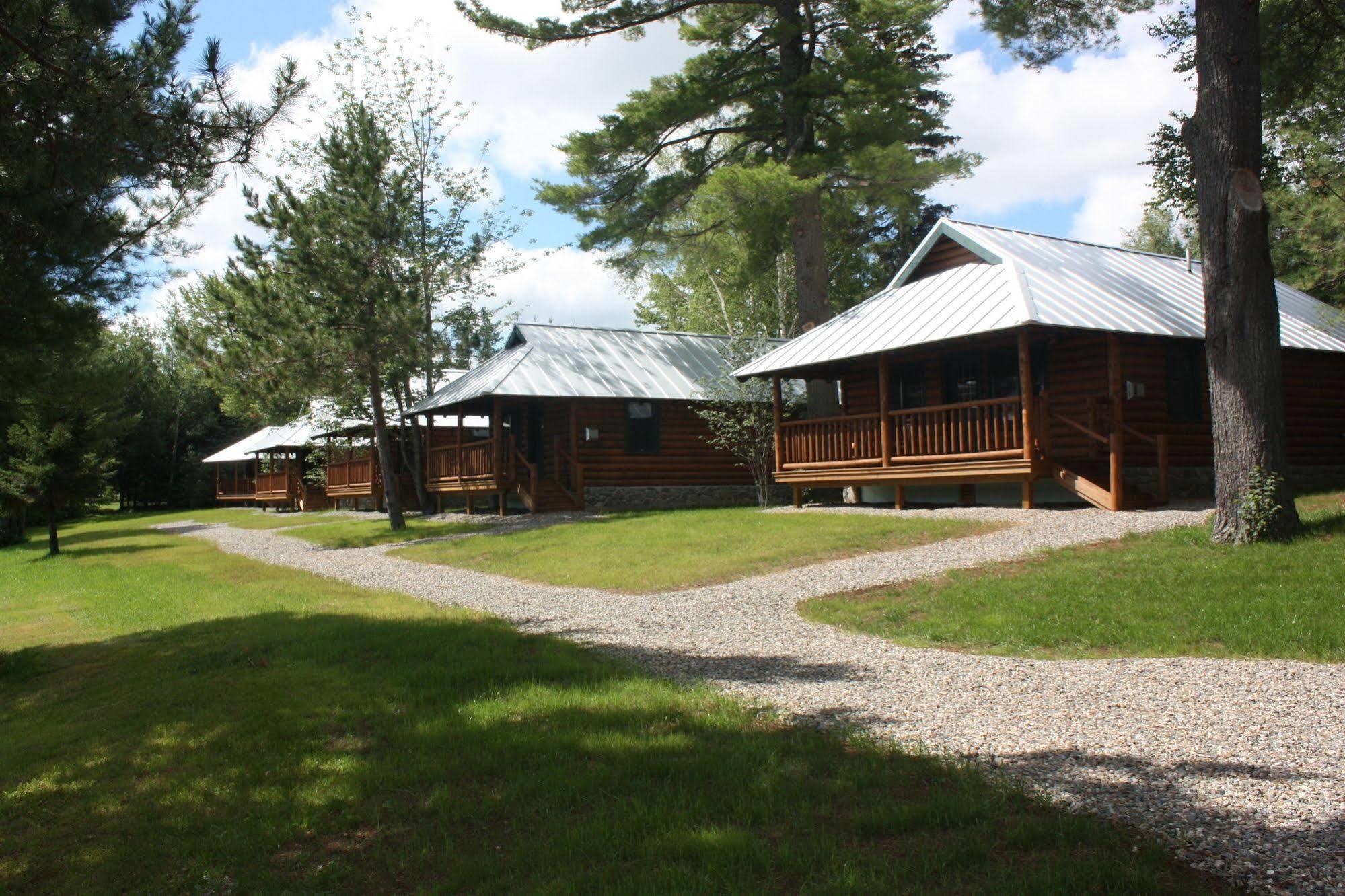 Lake Parlin Lodge & Cabins West Forks Buitenkant foto